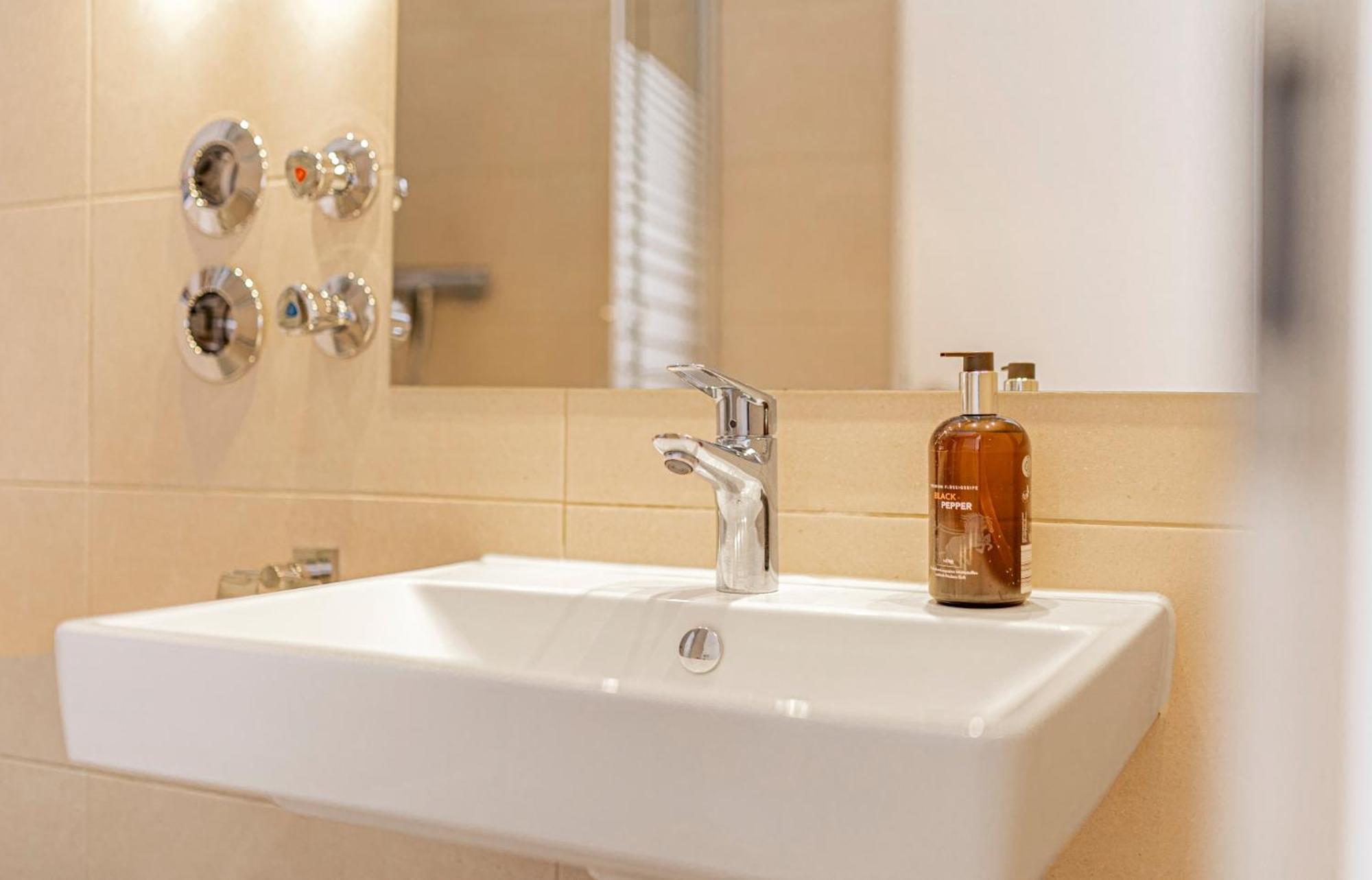 Suite-Regensburg Exterior photo
