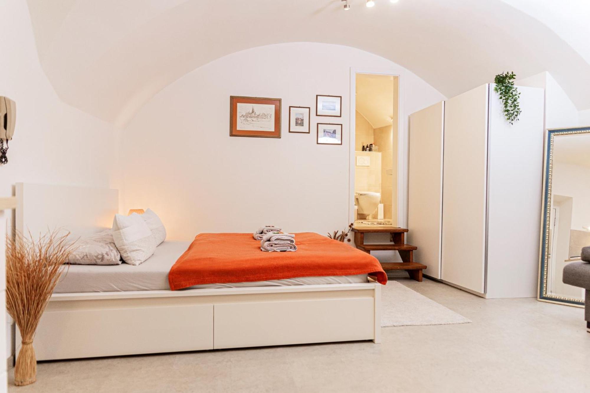 Suite-Regensburg Exterior photo